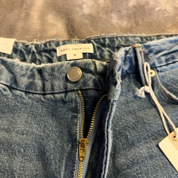 NWT Good American Skinny Jeans